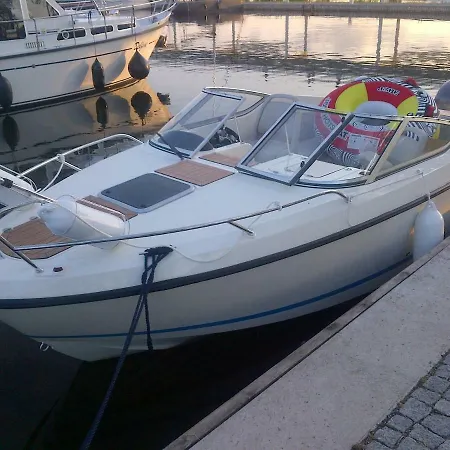 Lodz Motorowa Quicksilver 645 Activ Cabin - 150 Km بوتيل غيجيتسكو