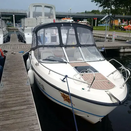 Lodz Motorowa Quicksilver 645 Activ Cabin - 150 Km بوتيل *